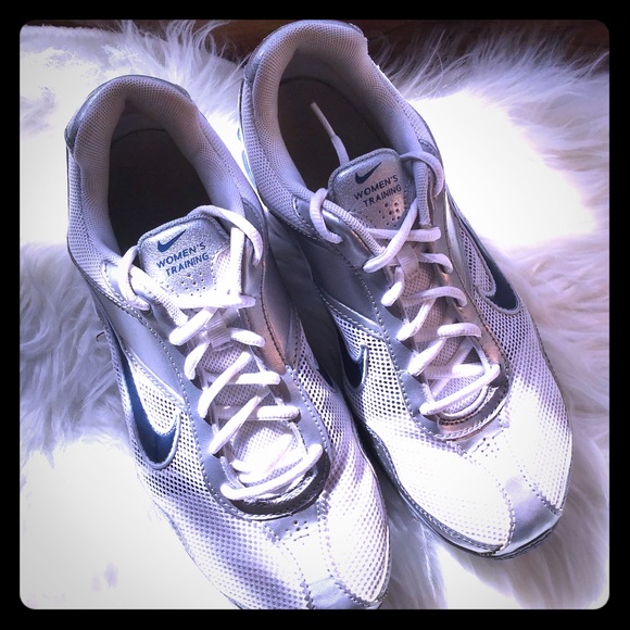 size 9 trainers womens